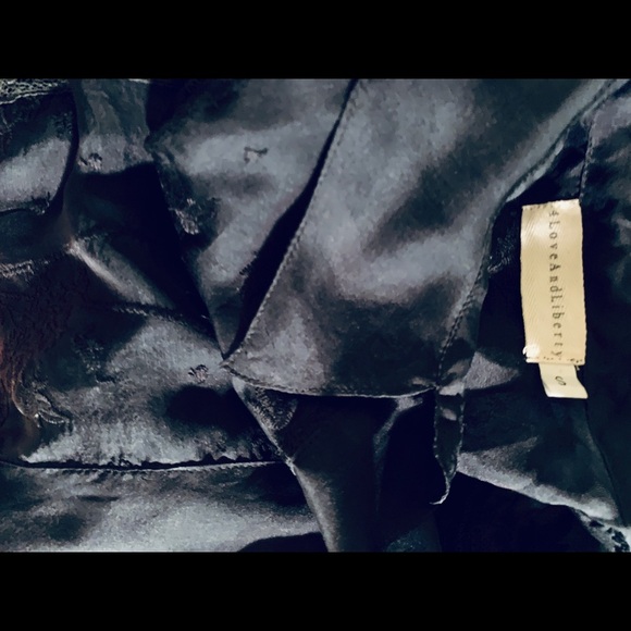 4 Love & Liberty by Johnny Was Silk Hanna Tunic M NWT - Picture 5 of 5